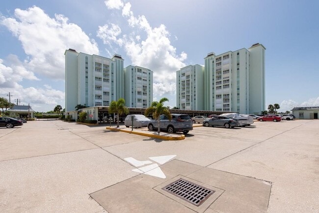 Building Photo - 400 64th Ave