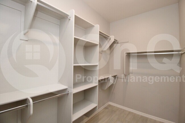 Building Photo - 15125 W Portland St