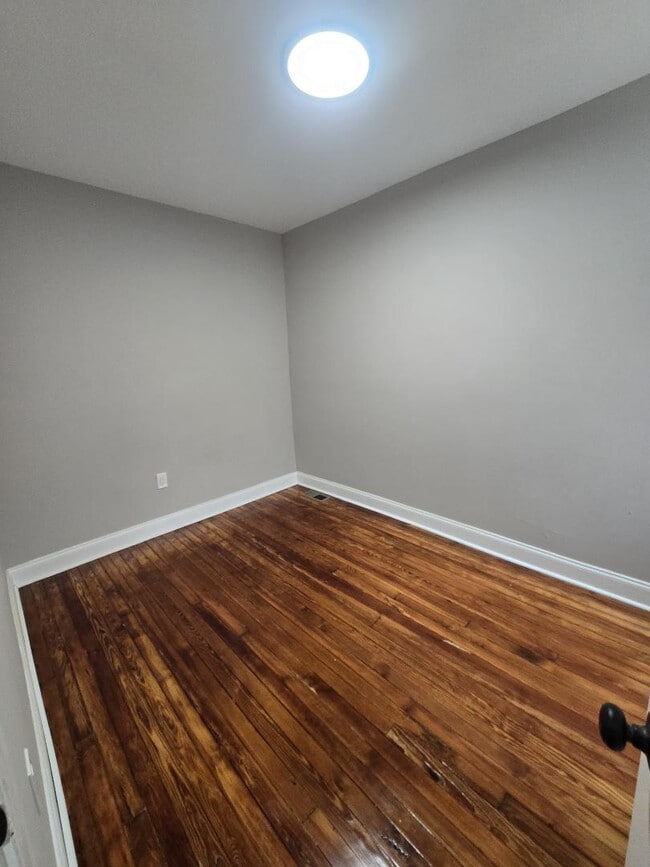 Building Photo - 2936 Tulip St