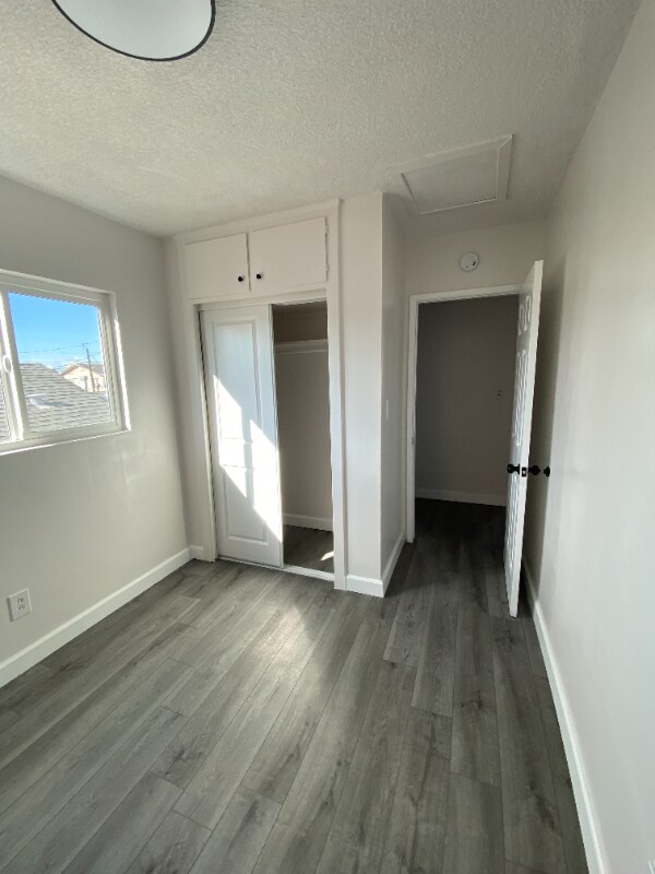 Building Photo - 1515-1515 E 20th St