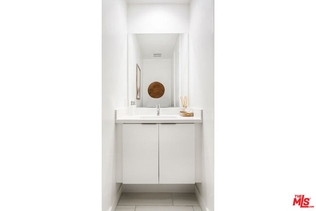 Building Photo - 10907 Otsego St