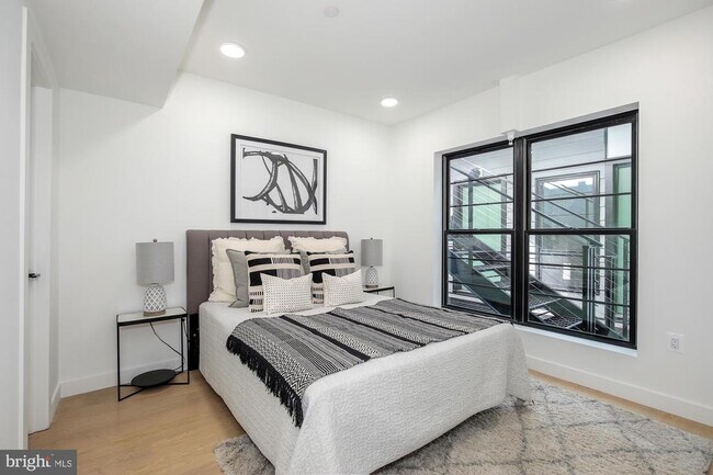 Building Photo - 304 Florida Ave NW