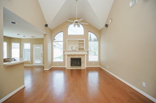 Building Photo - 5815 Coral Springs Ct