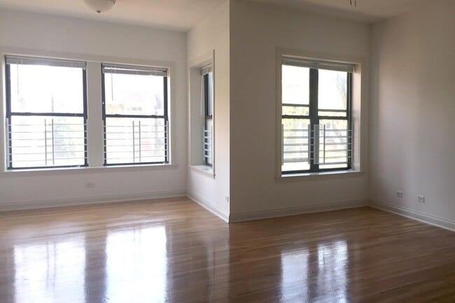 Floorplan - 5400-5408 S. Ingleside Avenue