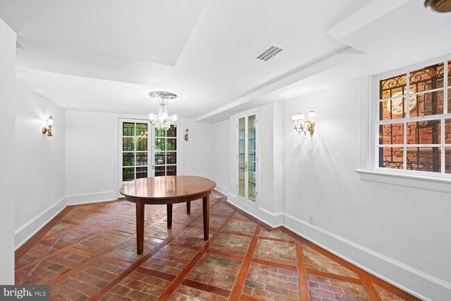 Building Photo - 1423 34th St NW