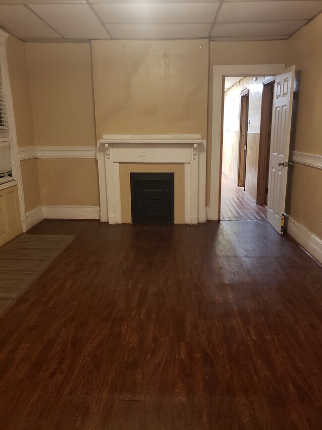 Living Room - 211 Claremont Ave