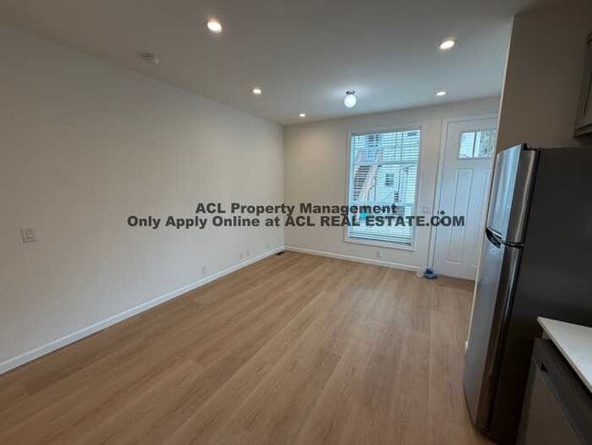 Building Photo - Newly Built, Never Lived in 2bed 1 bath Unit For Rent