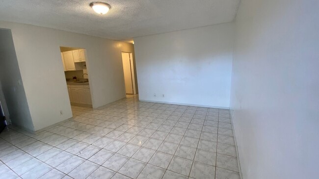 Building Photo - Kahe Kai - Two Bedroom