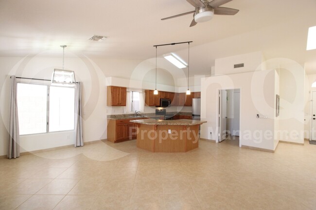 Building Photo - 1562 S Monterey St