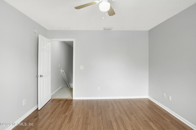 Building Photo - 624 Southbranch Dr