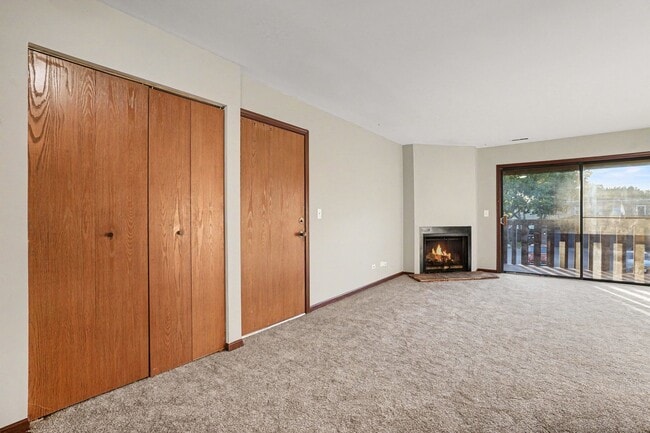 Building Photo - 219 Uteg St
