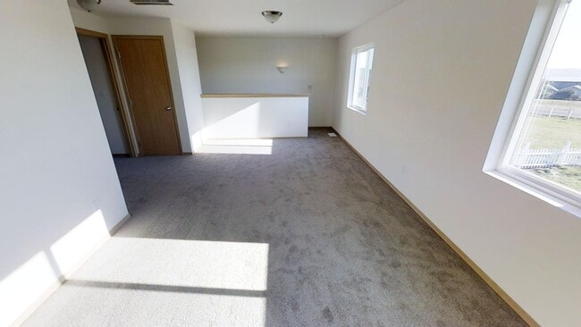 Building Photo - 794 N Holbrook Rd