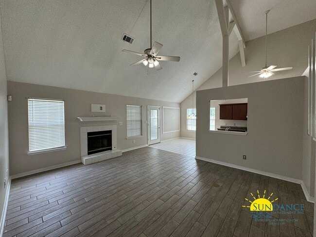 Building Photo - Charming 4-Bedroom Home in Parkwood Place, Bluewater Bay - Cul-de-Sac!