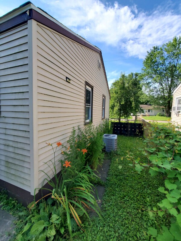 Building Photo - 2925 Colorado Ave