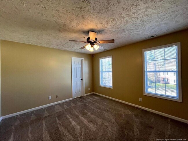 Building Photo - 372 Bubble Creek Ct