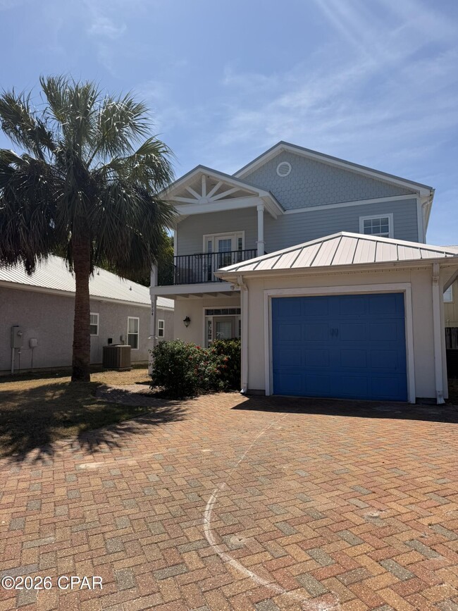 Building Photo - 3704 Tiki Dr