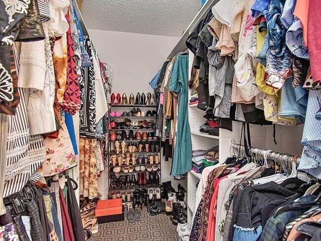 Building Photo - 7670 Lago Del Mar Dr