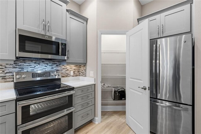 Building Photo - 3167 Moorings Dr S