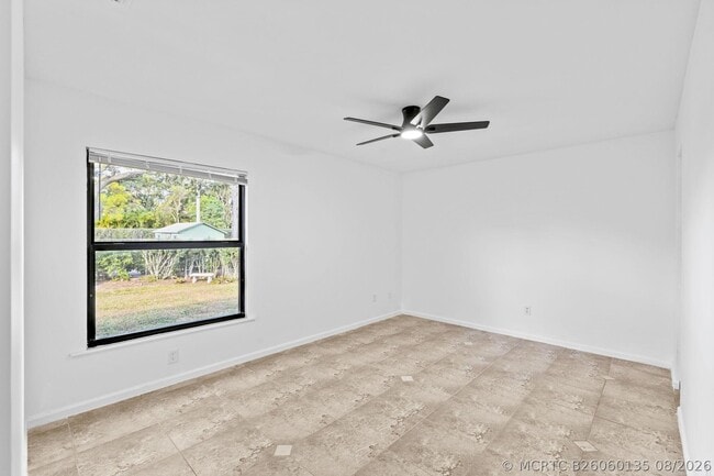 Building Photo - 11989 Persimmon Blvd