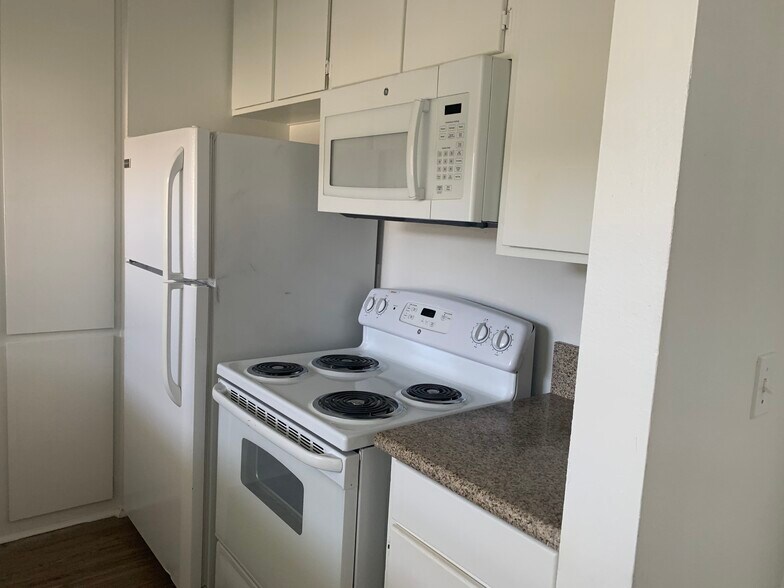 Building Photo - 808 Coriander Dr