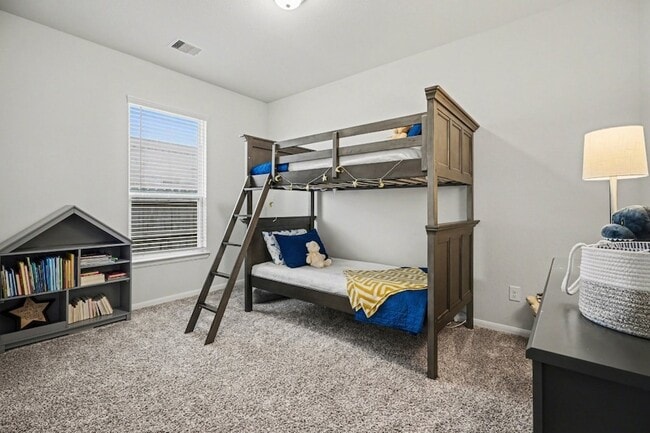 Building Photo - 2214 Lierna Dr