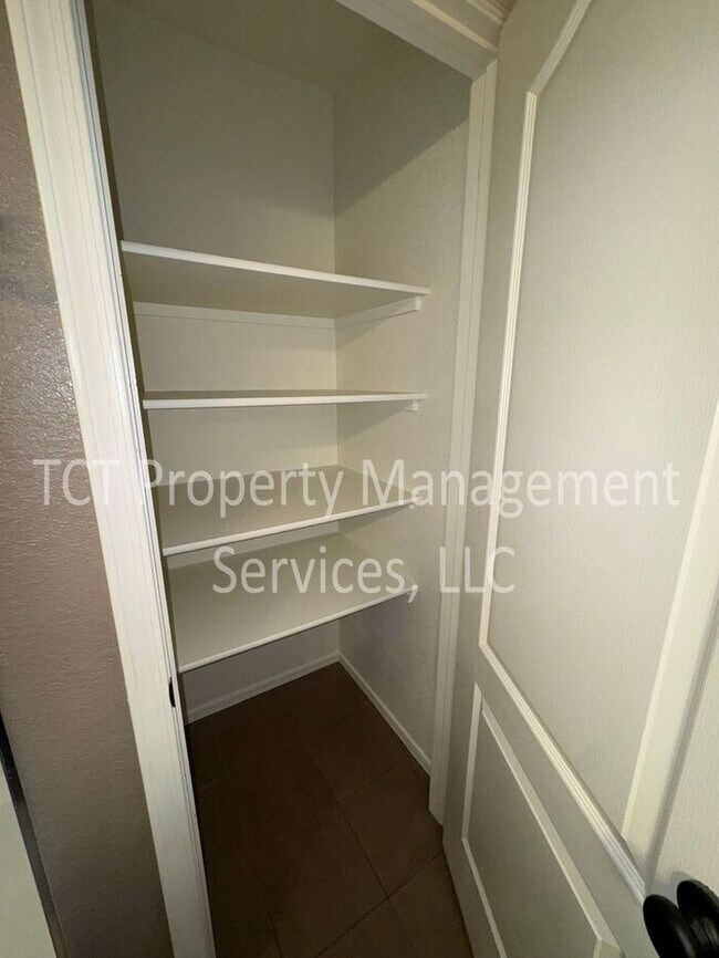 Building Photo - Well Maintained Home in Mesquite Canyon