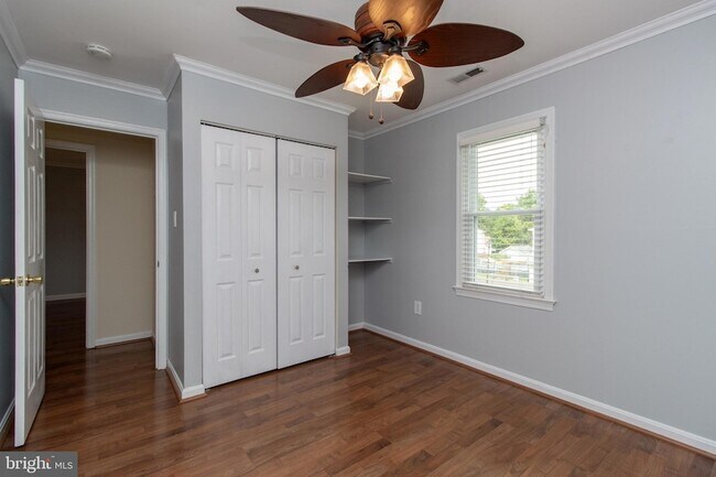 Building Photo - 1036 Hyde Park Dr
