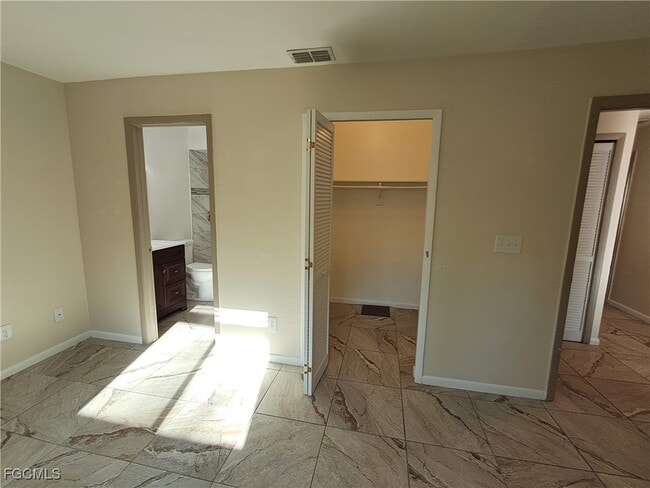 Building Photo - 1238 SE 24th Ave