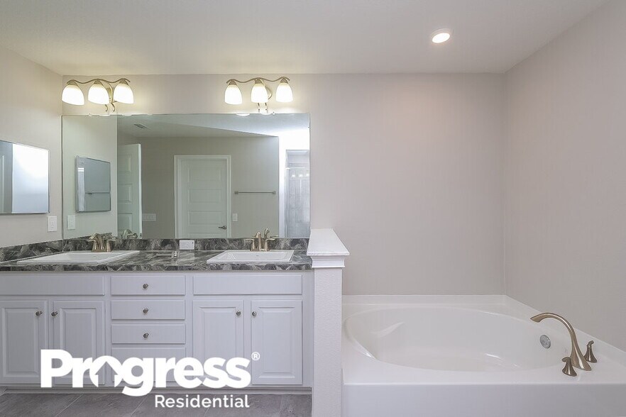 Building Photo - 14445 Potterton Cir