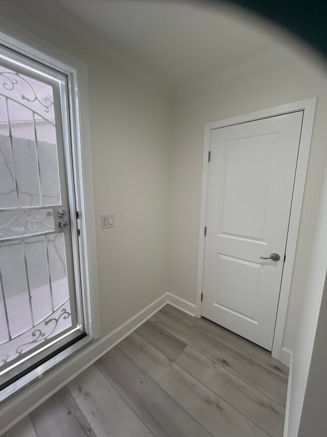 Building Photo - 5331 E Brittain St