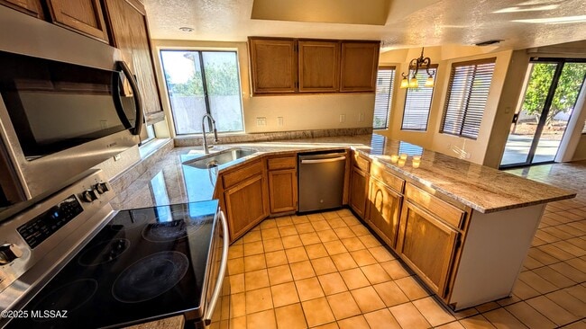 Building Photo - 1061 W Antelope Creek Way