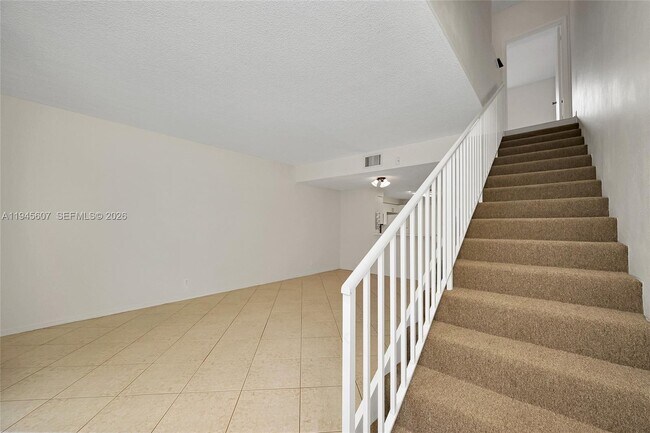 Building Photo - 1210 Sorrento Dr