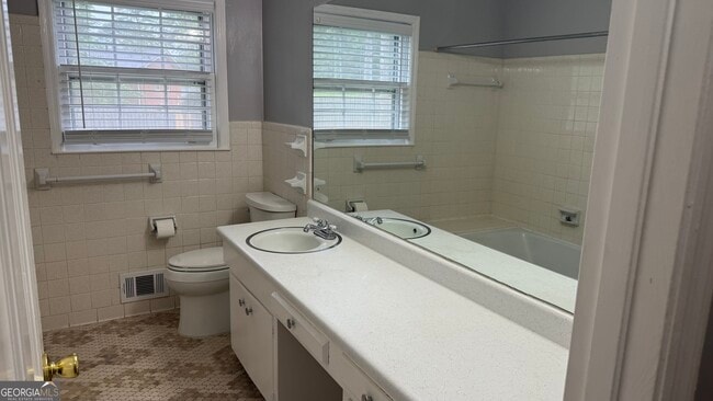 Building Photo - 3619 Calmer Cir