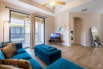 Building Photo - 135 Calle el Jardin