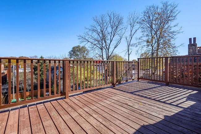 3rd Story Deck - 3304 Missouri Ave