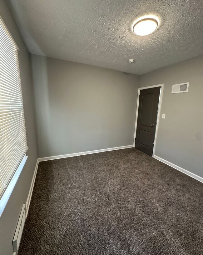 Building Photo - Four Bedroom Home Available Now!