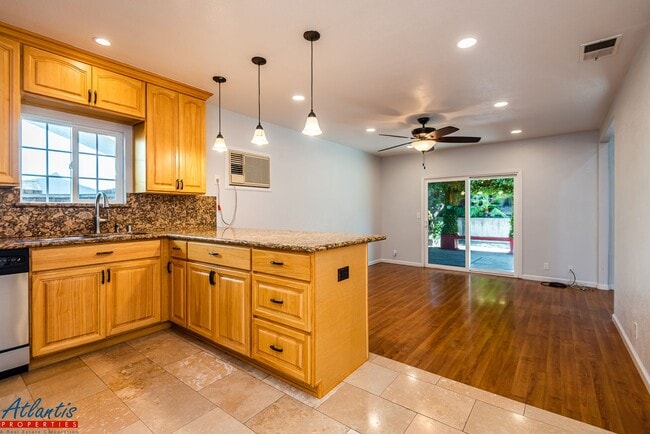 Building Photo - 3084 Balgray Ct