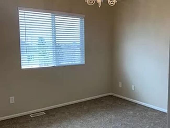 Building Photo - 2280 Pinyon Jay Dr