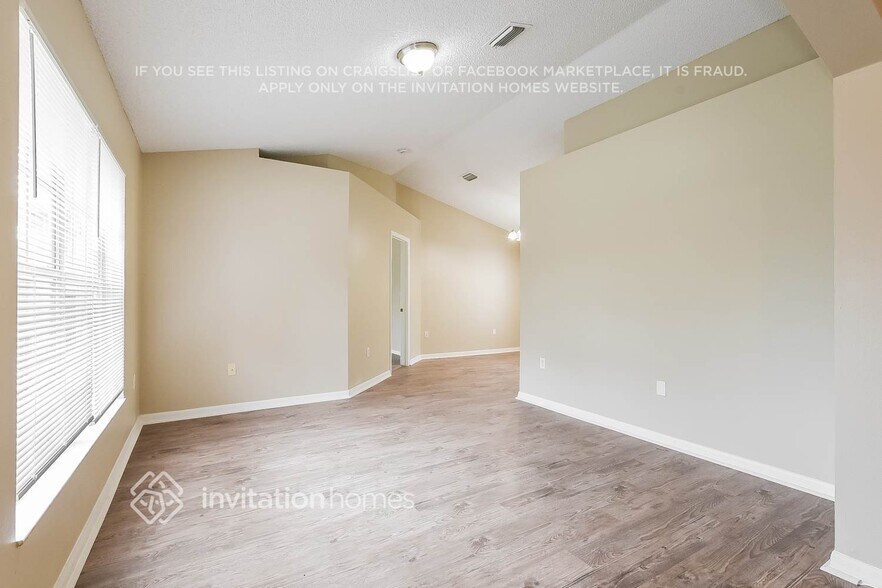 Building Photo - 4873 Bridge Rd