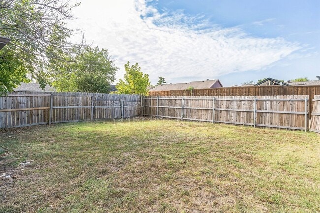 Building Photo - 2804 Red River St