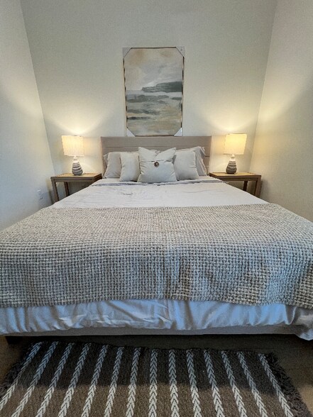 Building Photo - 324 Inwood Dr