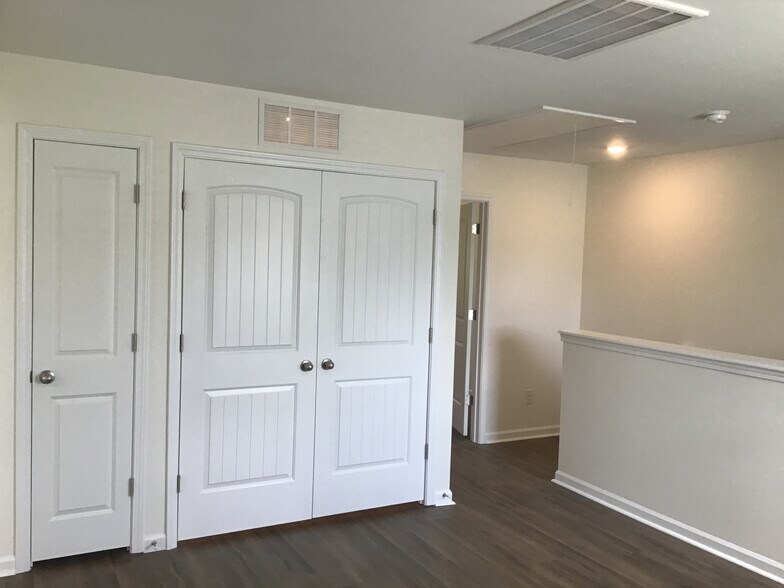 Building Photo - 1017 Jt Westfield Dr