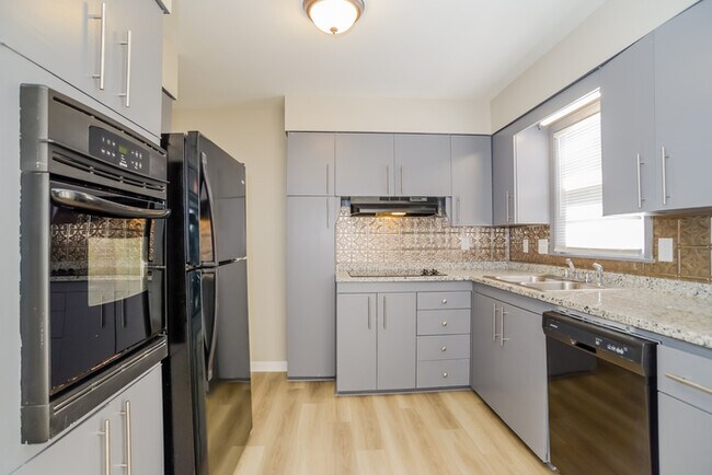 Building Photo - Adorable 3 Bedroom Ranch