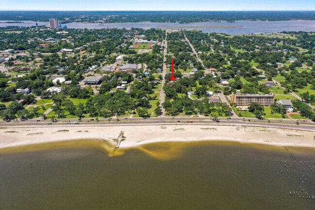 Building Photo - 134 Lee St