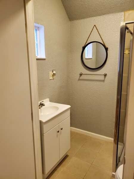 Building Photo - I302RS