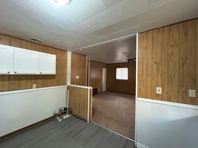 Building Photo - 15907 Knight