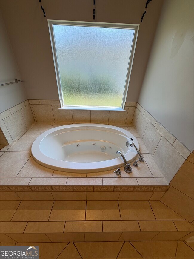 Building Photo - 108 Heron's Nest Cir