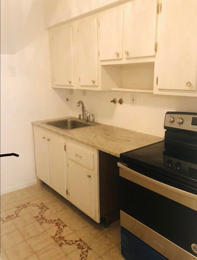 Building Photo - 301 Ocean Dr