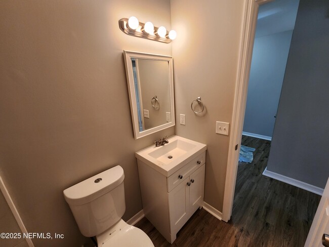 Building Photo - 7605 Melissa Ct N