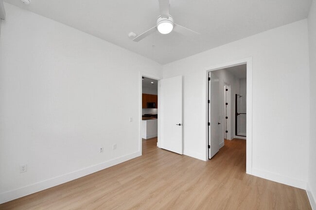 Building Photo - 2810 Riverby Rd